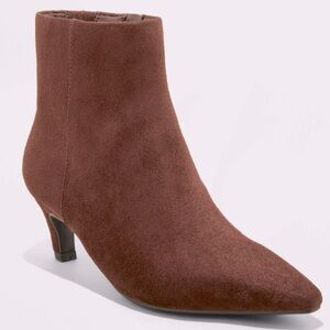 Universal Thread Taylor Kitten Heel Ankle Boots Dark Brown